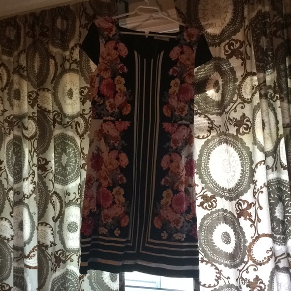 Summer dress - Picture 1 of 2